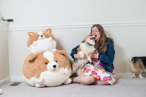 Squirmy Leia being... squirmy.